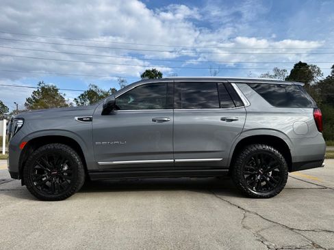 Used 2022 GMC Yukon Denali w/ Denali Ultimate Package image 2