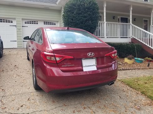 Used 2016 Hyundai Sonata SE image 2