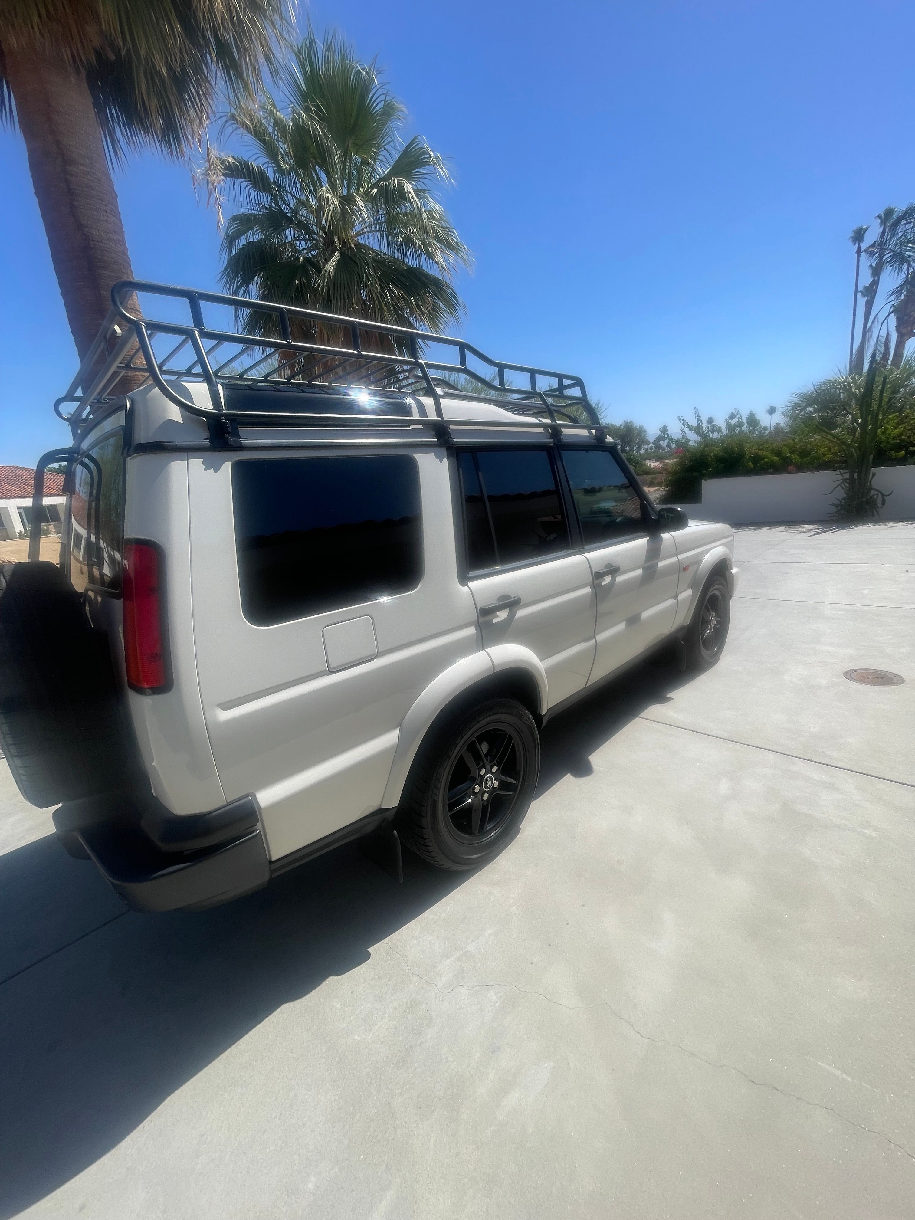 Used 2003 Land Rover Discovery HSE AWD/4WD image 2