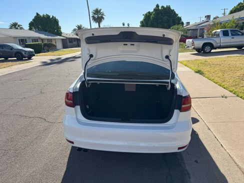 Used 2016 Volkswagen Jetta SE image 13