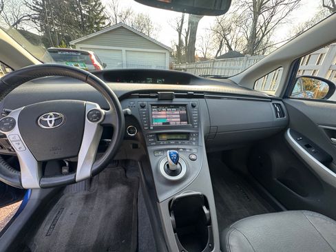Used 2010 Toyota Prius Five image 12