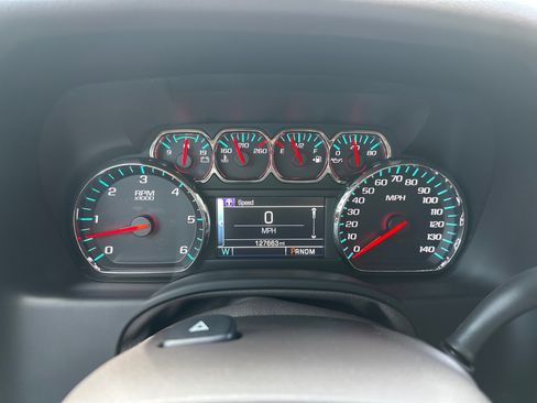 Used 2016 Chevrolet Suburban LTZ image 15