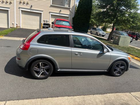 Used 2013 Volvo C30 FWD image 2