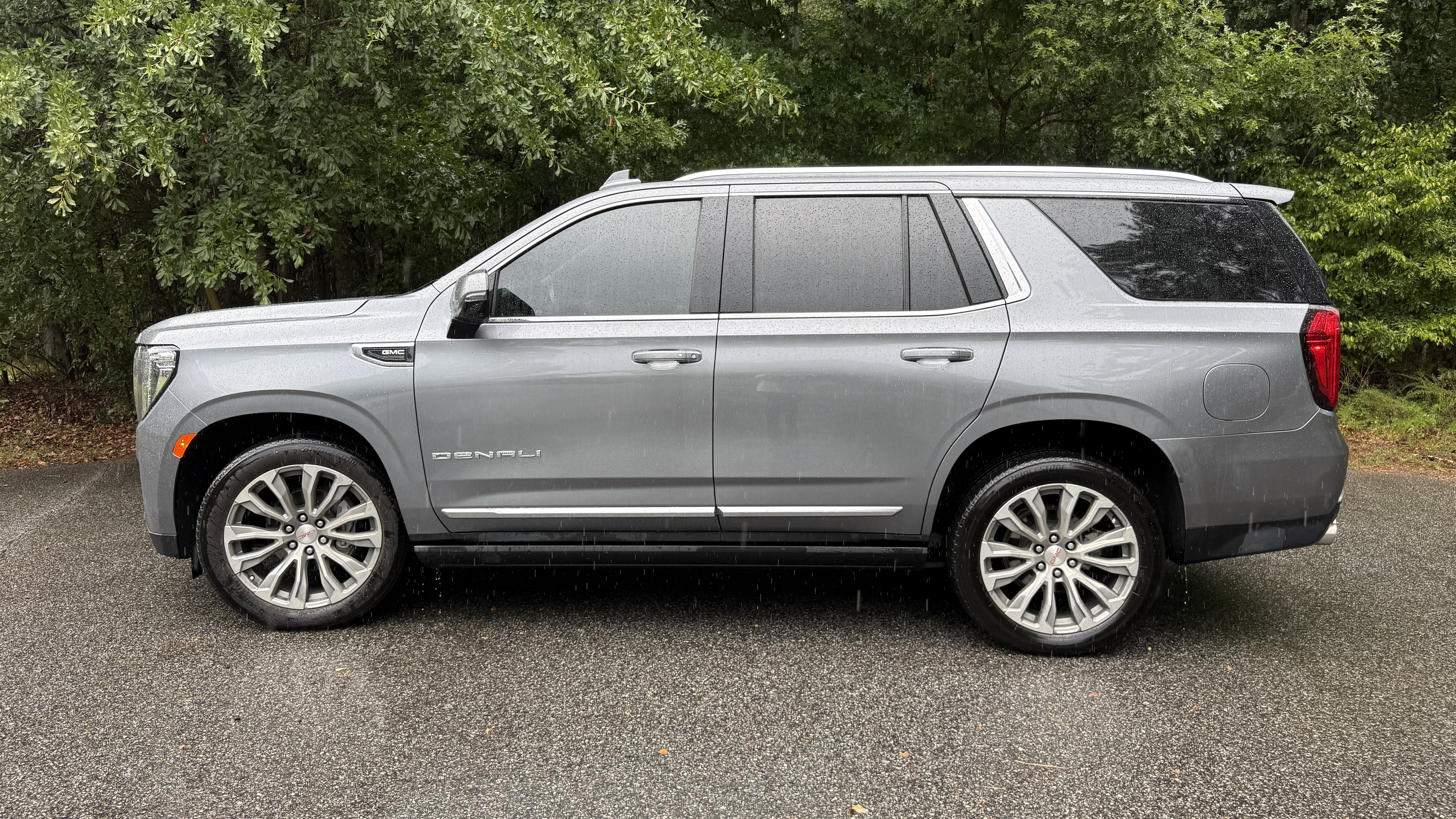 Used 2021 GMC Yukon Denali w/ Denali Ultimate Package AWD/4WD image 5