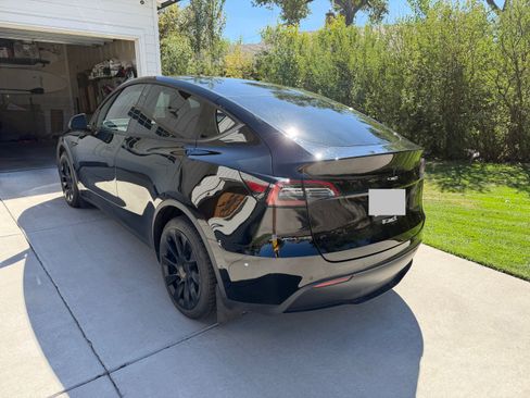 Used 2021 Tesla Model Y Long Range AWD/4WD image 9