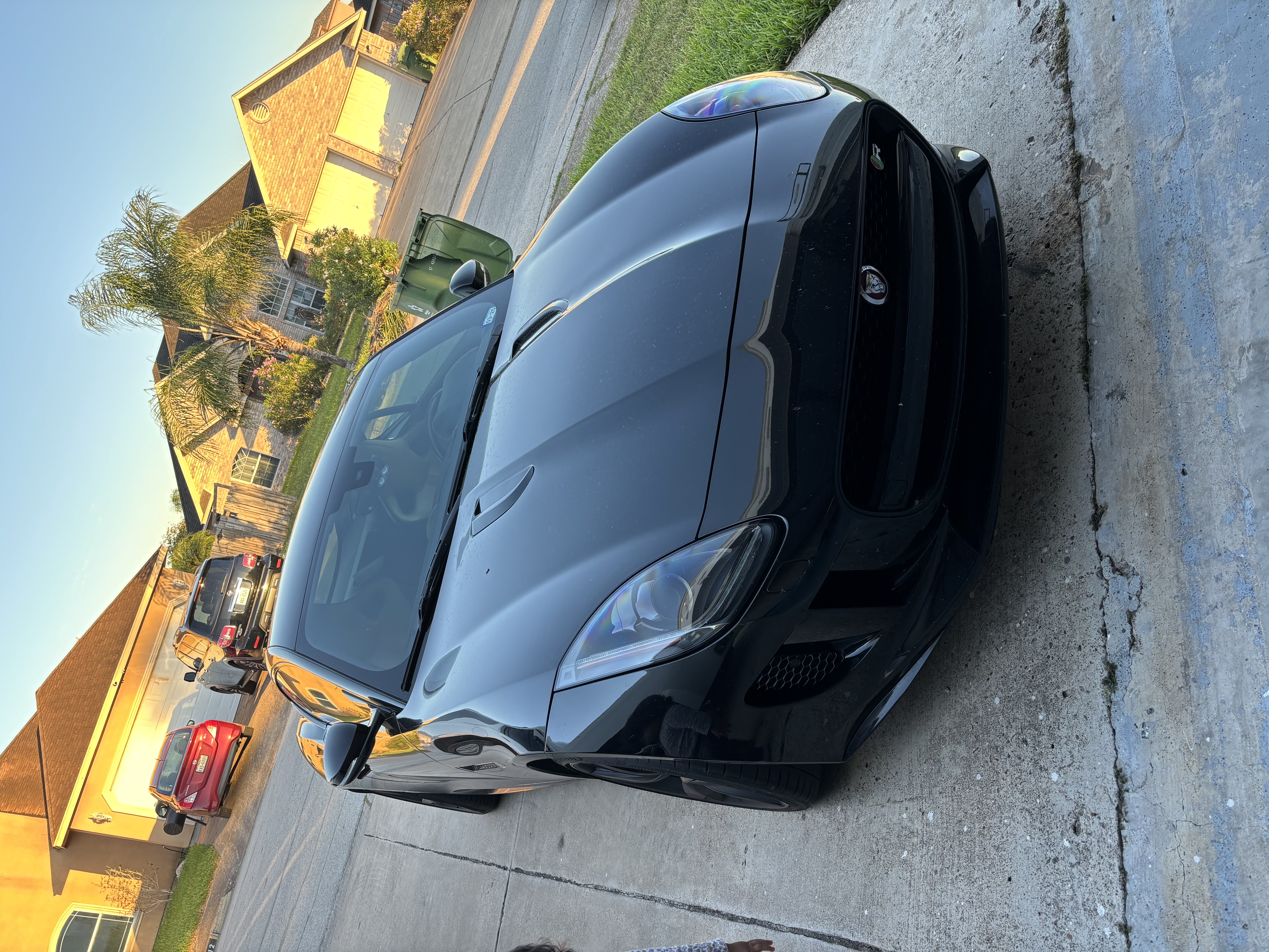 Used 2015 Jaguar F-TYPE R RWD image 6