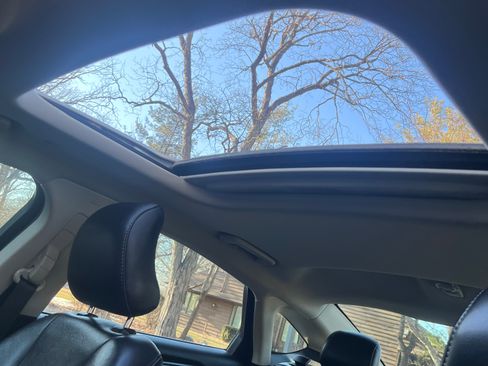 Used 2017 Ford Fusion Titanium image 23