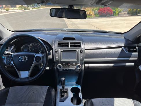 Used 2013 Toyota Camry SE FWD image 11