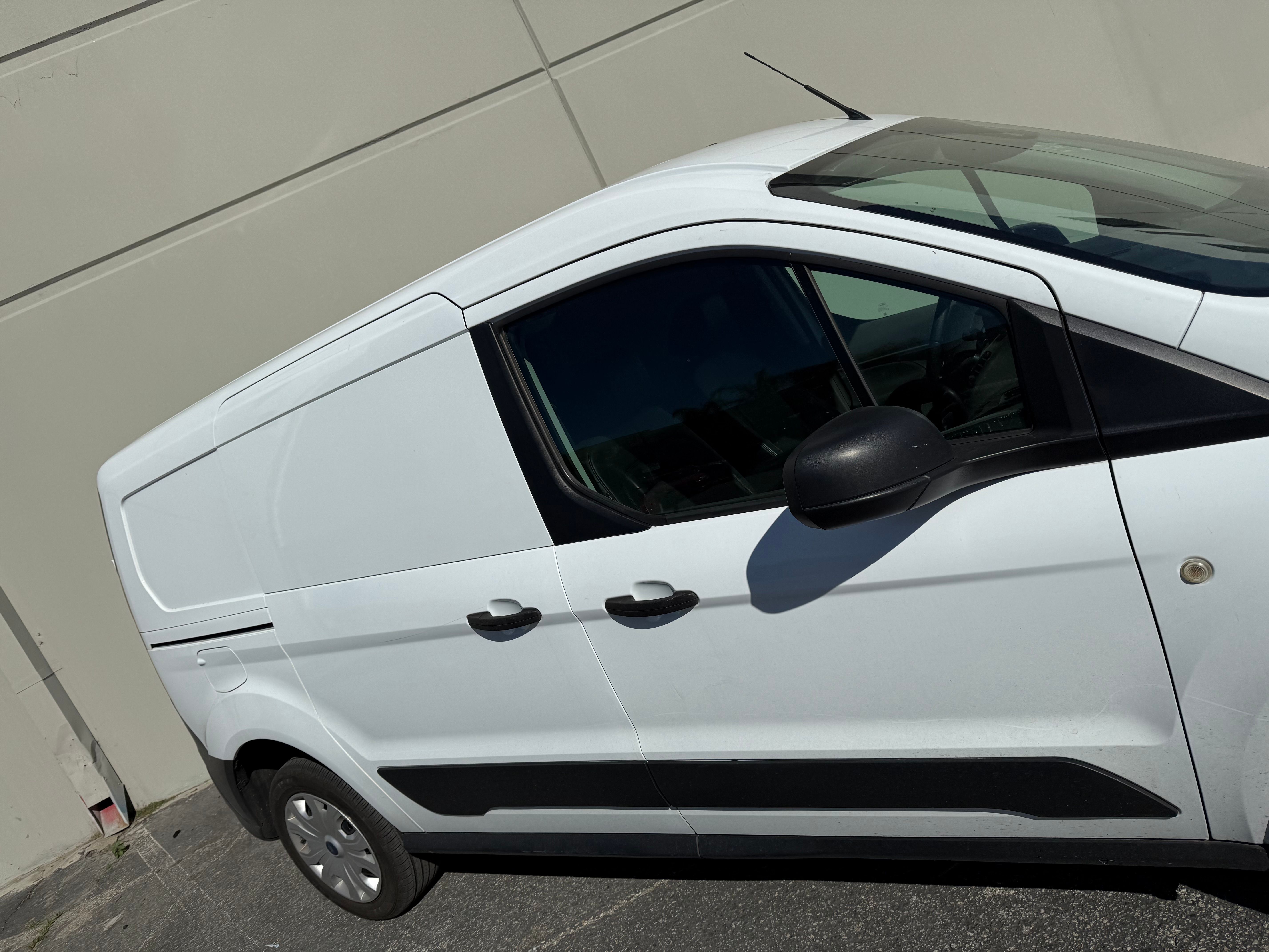 Used 2019 Ford Transit Connect XL FWD image 12