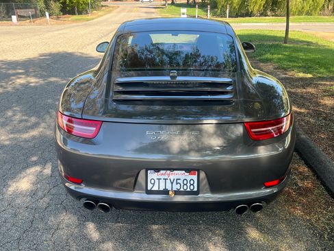 Used 2013 Porsche 911 Carrera w/ Sport Chrono Pkg Plus RWD image 9