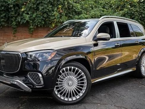 Used 2024 Mercedes-Benz Maybach GLS 600 4MATIC image 1