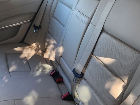 Used 2014 Mercedes-Benz E 350 Sedan image 13