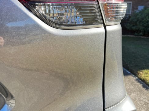 Used 2018 Nissan Rogue SL image 5