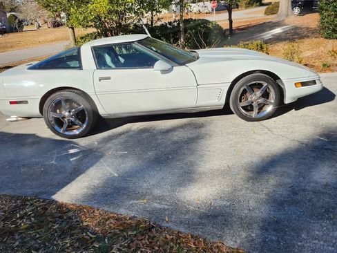 Used 1995 Chevrolet Corvette Coupe image 5