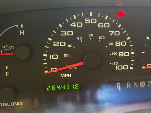 Used 2002 Ford F350 2WD Regular Cab DRW Super Duty image 14
