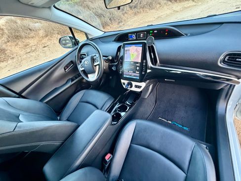 Used 2019 Toyota Prius Prime Premium w/ Carpet Mat Package FWD image 17