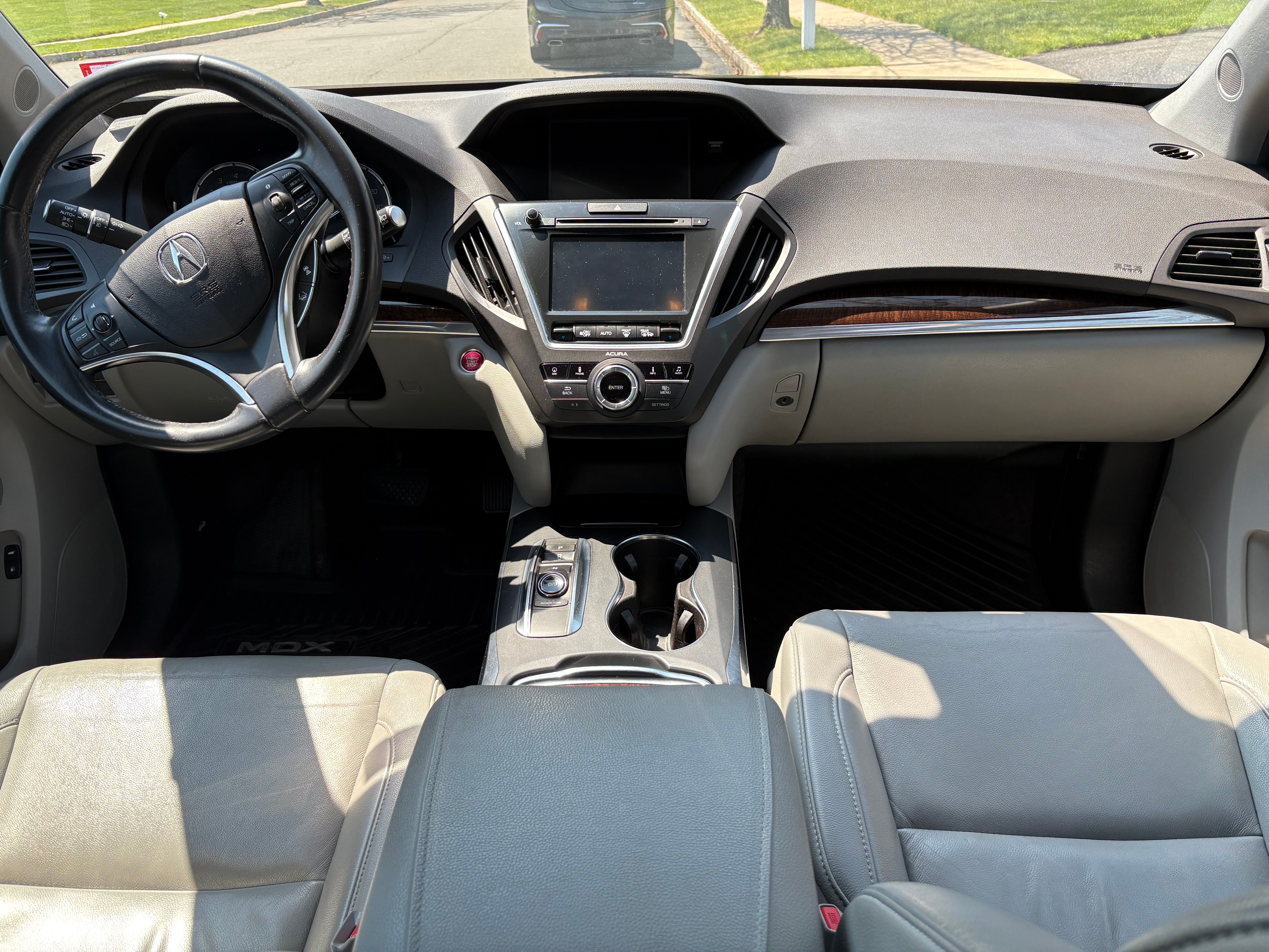 Used 2017 Acura MDX SH-AWD w/ Technology Package image 4