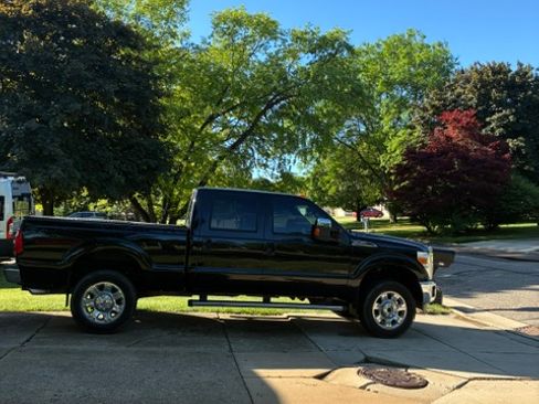 Used 2016 Ford F250 Lariat w/ Chrome Package AWD/4WD image 2