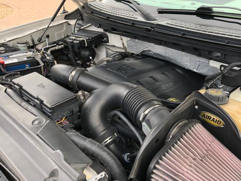 Used 2012 Ford F150 Lariat w/ Lariat Chrome Pkg image 16