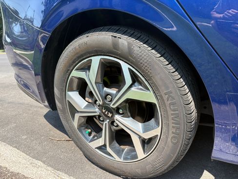 Used 2021 Kia Forte LXS image 13