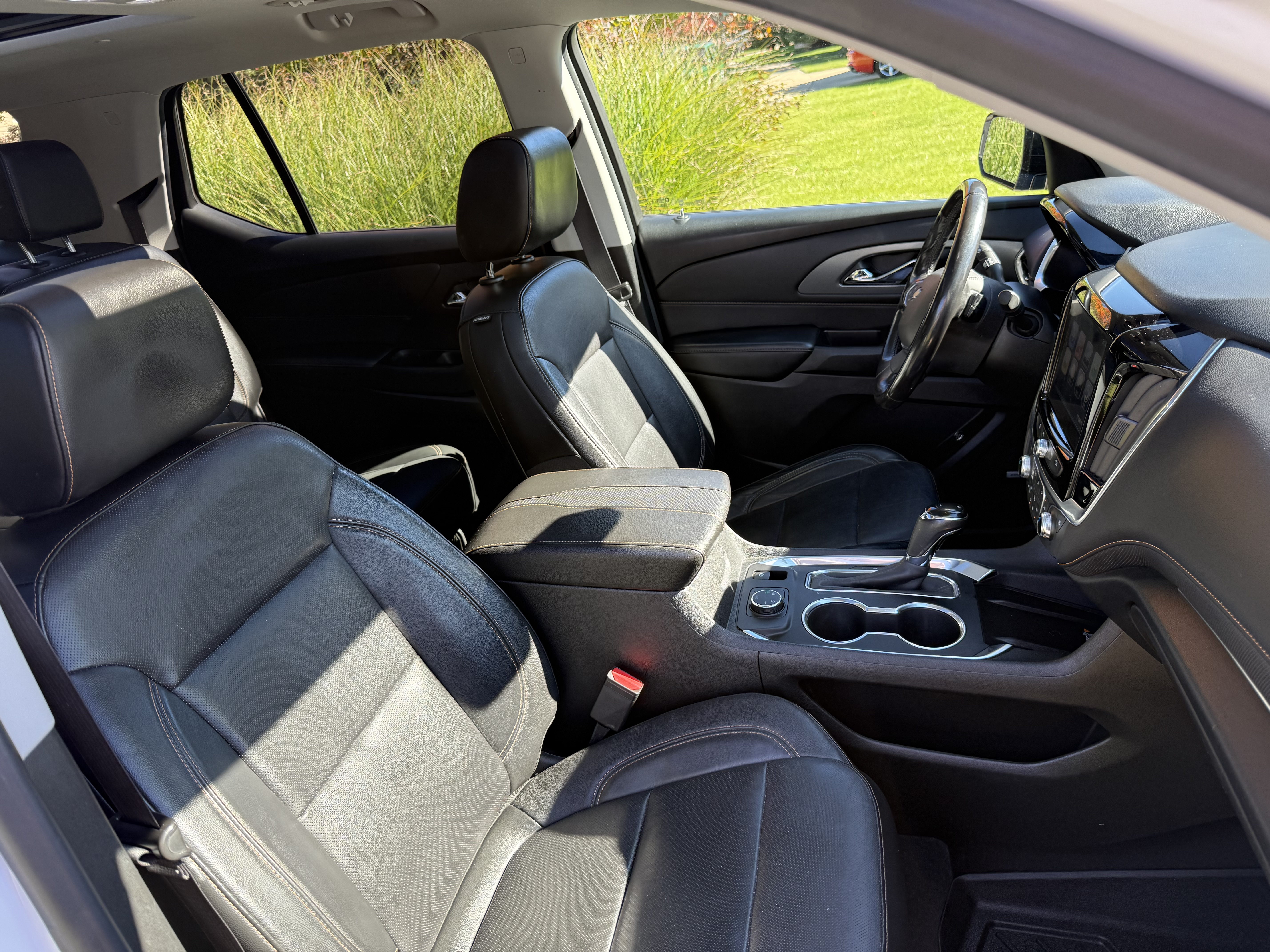 Used 2019 Chevrolet Traverse Premier w/ Redline Edition AWD/4WD image 25