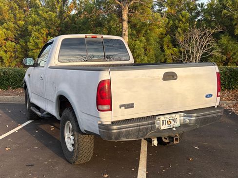 Used 1997 Ford F150 4x4 Regular Cab image 11