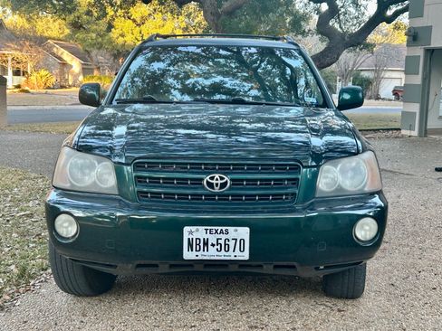 Used 2003 Toyota Highlander Limited image 10