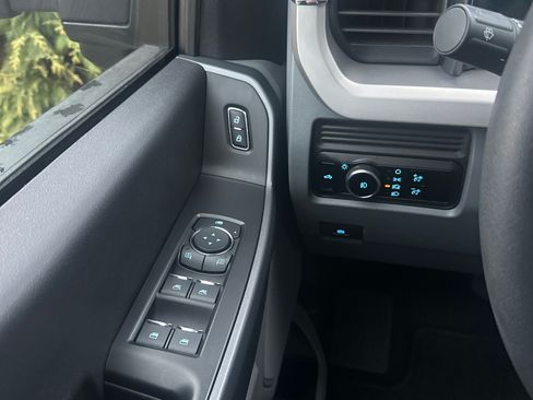 Used 2023 Ford F250 XL w/ STX Appearance Package image 13