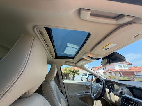 Used 2016 Volvo S60 T5 Premier w/ Convenience Package FWD image 17