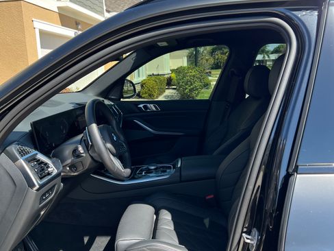 Used 2025 BMW X5 sDrive40i w/ M Sport Package image 4