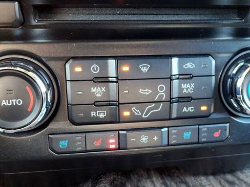 Used 2017 Ford F450 Lariat image 16