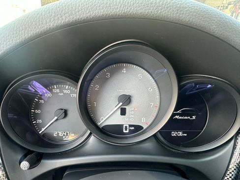 Used 2023 Porsche Macan S image 15