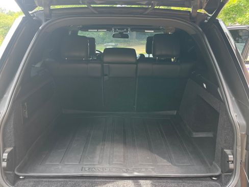 Used 2015 Land Rover Range Rover HSE image 12