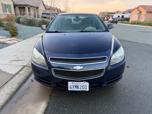 Used 2011 Chevrolet Malibu LS image 1