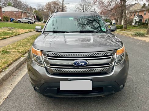 Used 2014 Ford Explorer Limited w/ Equipment Group 302A AWD/4WD image 2
