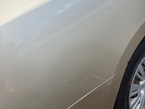 Used 2012 Toyota Camry LE image 1