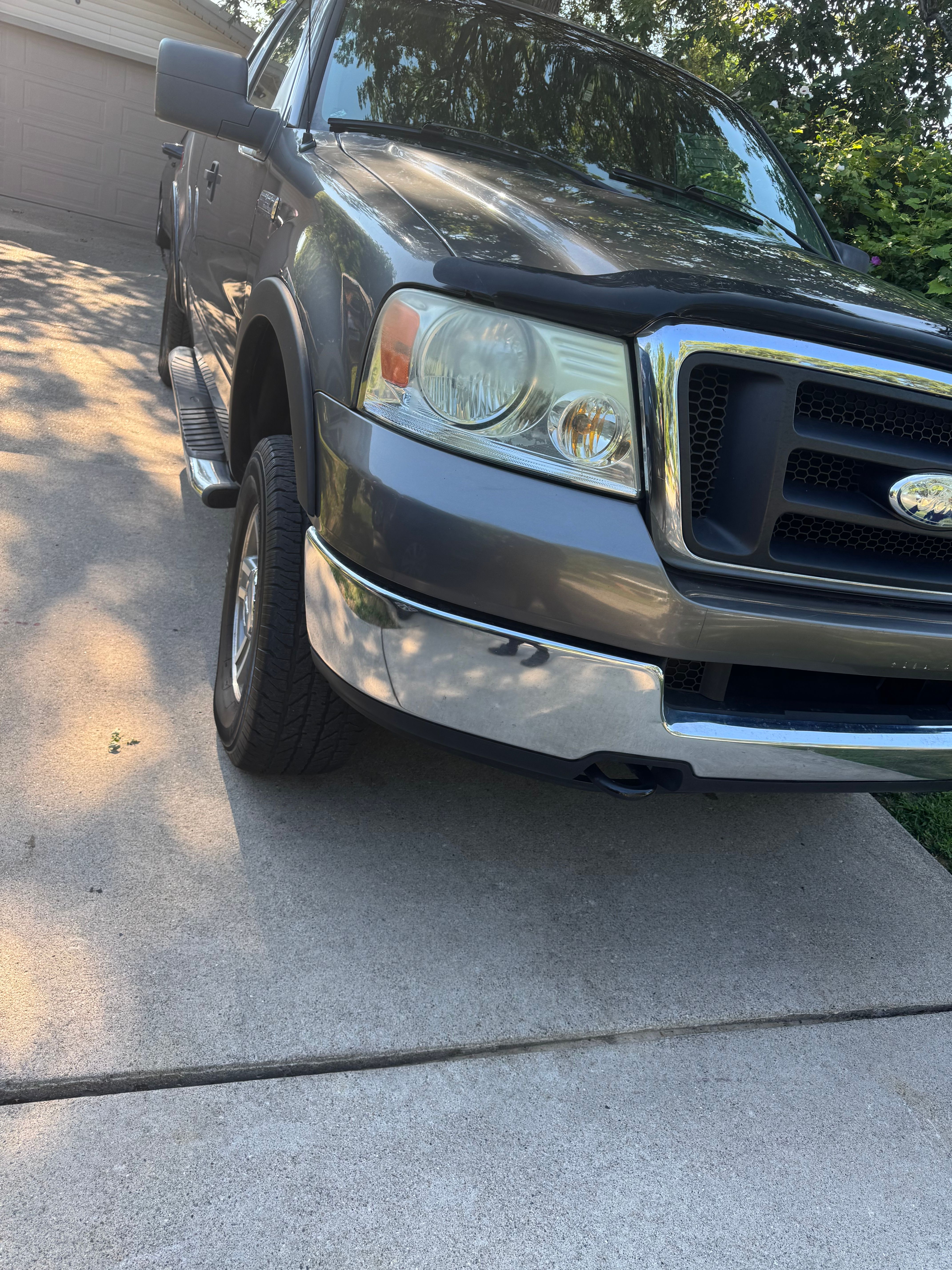 Used 2005 Ford F150 XLT AWD/4WD image 4