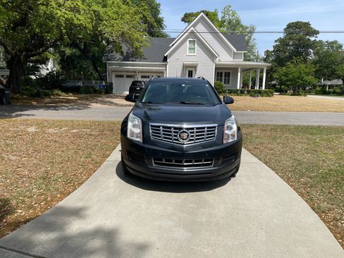 Used 2014 Cadillac SRX Luxury w/ Driver Awareness Package FWD image 4