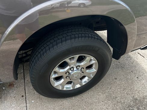 Used 2019 RAM 2500 Laramie RWD image 12