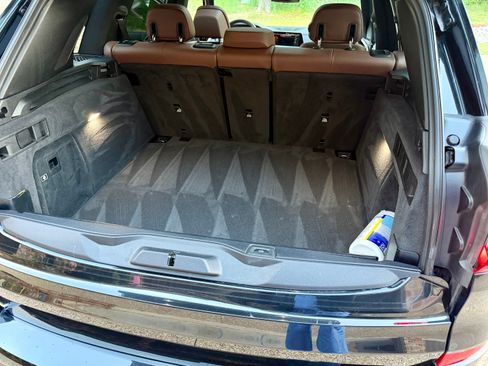 Used 2021 BMW X5 xDrive40i w/ M Sport Package image 23