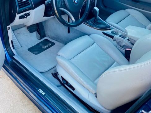 Used 2010 BMW 128i Convertible image 19