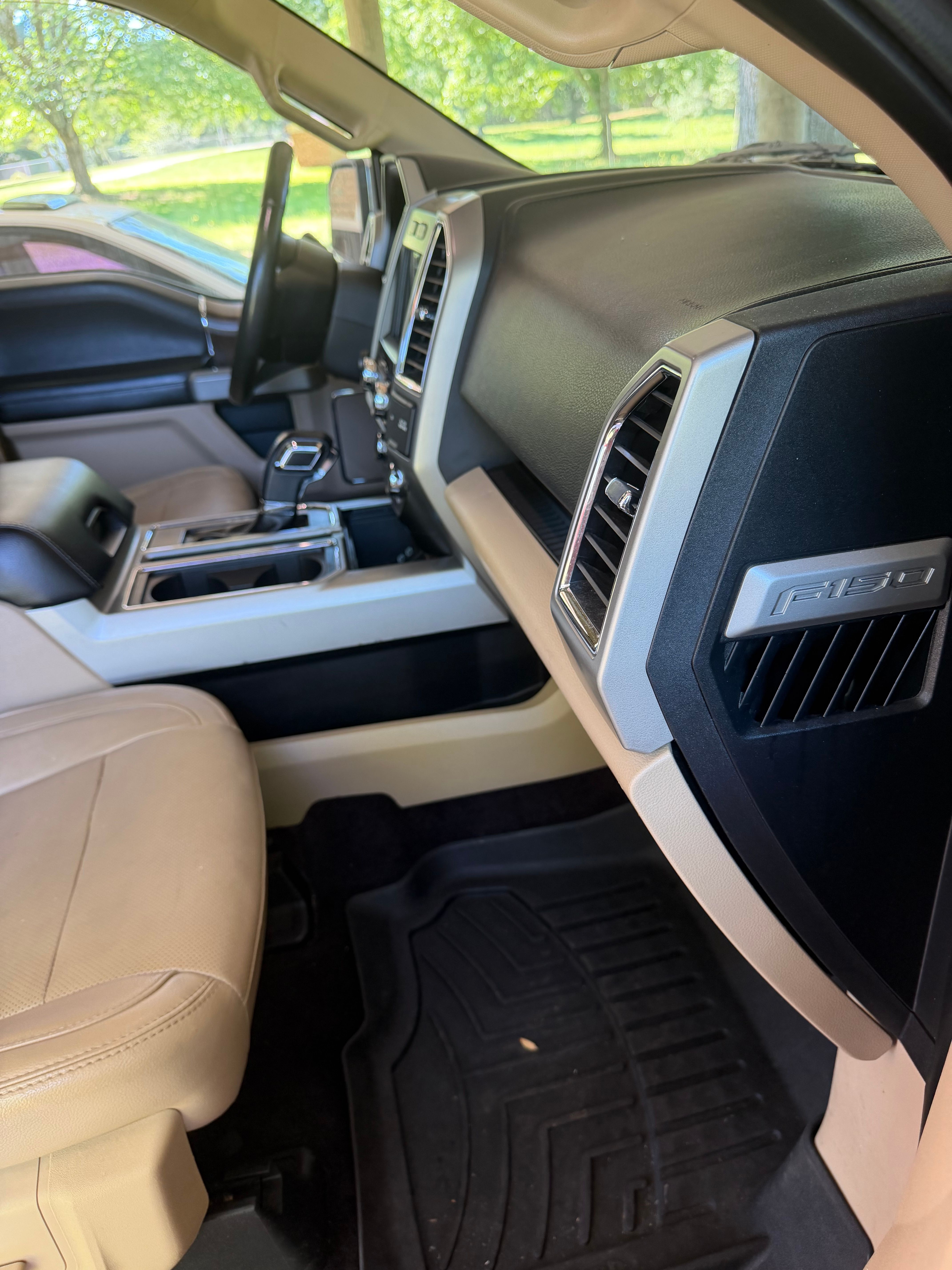 Used 2017 Ford F150 Lariat AWD/4WD image 11
