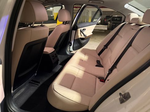 Used 2011 BMW 328i xDrive Sedan image 14