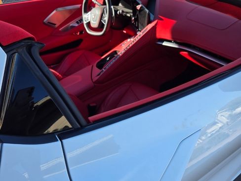 Used 2023 Chevrolet Corvette Stingray Premium Conv w/ Z51 Performance Package RWD image 2