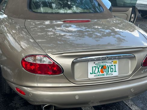 Used 2001 Jaguar XK8 Convertible image 8