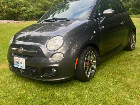 Used 2015 FIAT 500 Sport FWD image 2