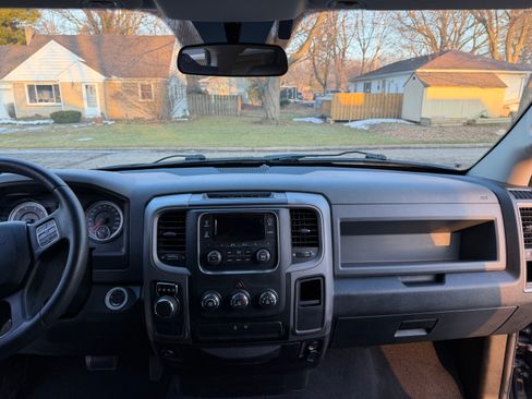 Used 2014 RAM 1500 Tradesman image 19