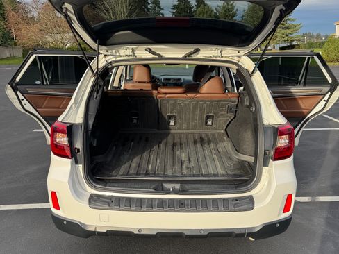 Used 2017 Subaru Outback 3.6R Touring w/ Popular Package #5A image 11