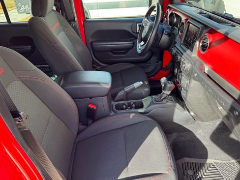 Used 2021 Jeep Wrangler Unlimited Rubicon w/ Xtreme Recon 35" Tire Package image 9