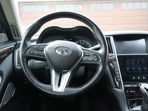 Used 2018 INFINITI Q50 Luxe w/ Cargo Package (L95) image 6